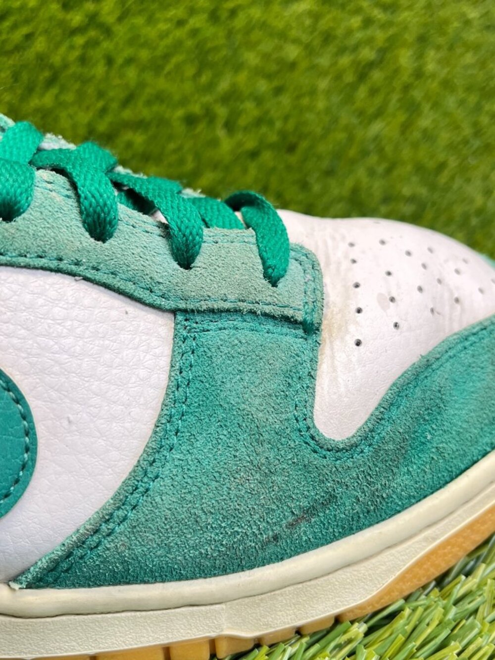 Nike Dunk Low SE Mens Size 9 White Green Gum Athletic Leather Shoes Sneakers - Picture 4 of 12